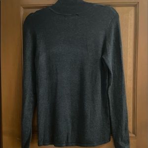 - Philosophy Gray  Mock Neck long sleeved sweater size M EUC!